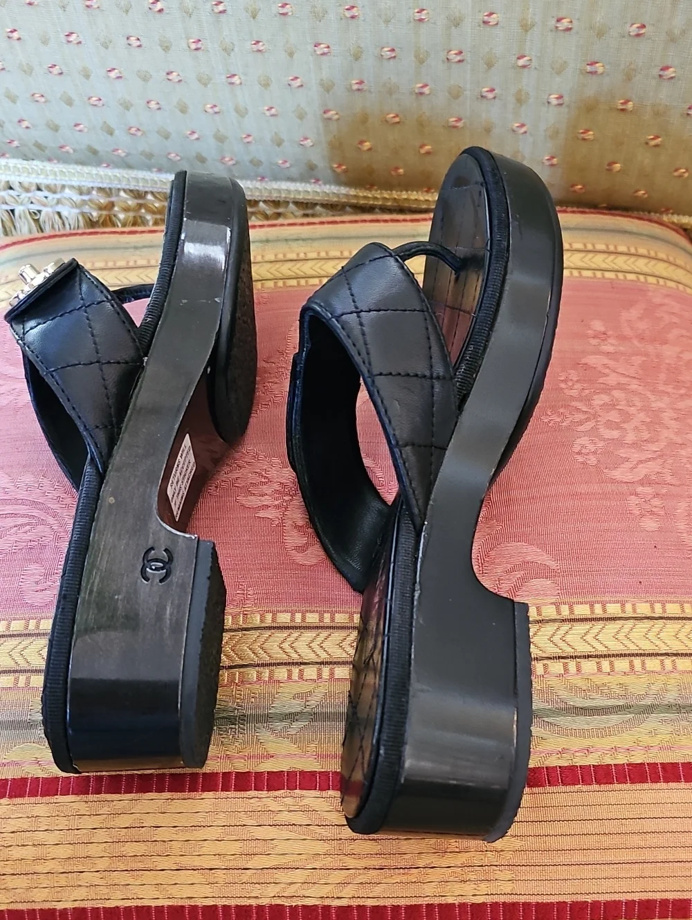CHANEL Black Patent Thong Sandals with Silver CC Accent 37